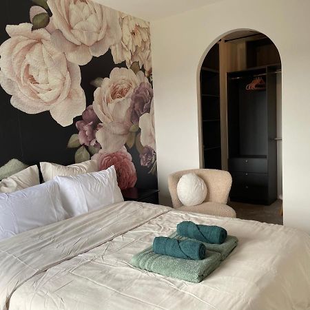 Rose Blossom Apartment In Paris Vanves Extérieur photo